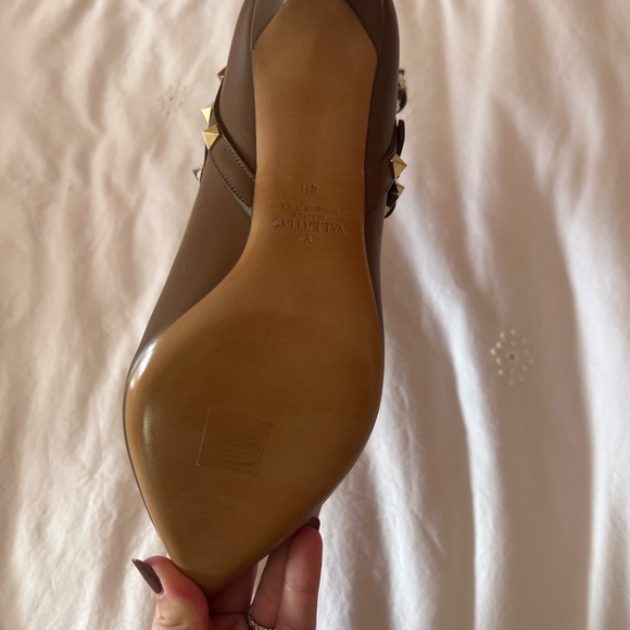 VALENTINO Strappy Rockstud Ankle Boot. Gorgeous never worn! Sold out everywhere! - Picture 3 of 4